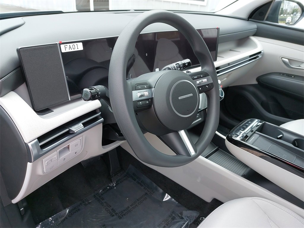 New 2025 Hyundai Tucson SEL image 16