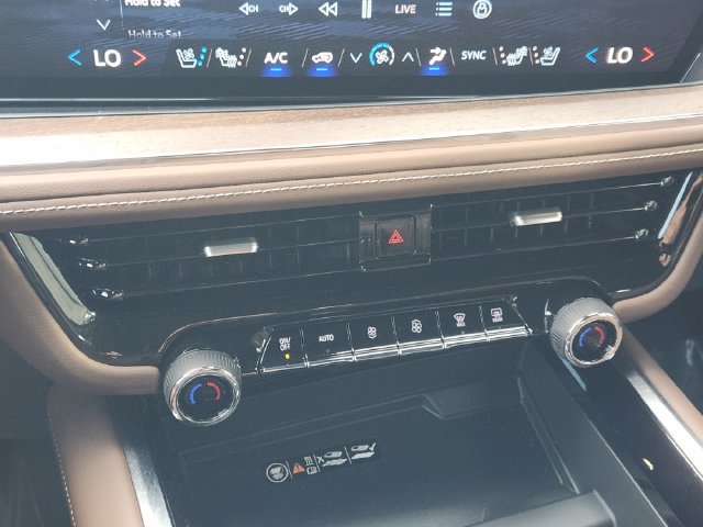 Used 2026 Chevrolet Tahoe High Country AWD/4WD image 21