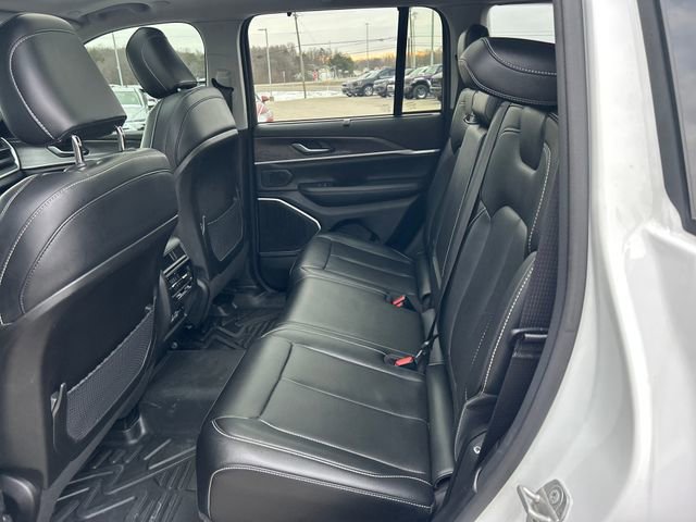 Used 2023 Jeep Grand Cherokee 4WD 4xe w/ Luxury Tech Group II image 40