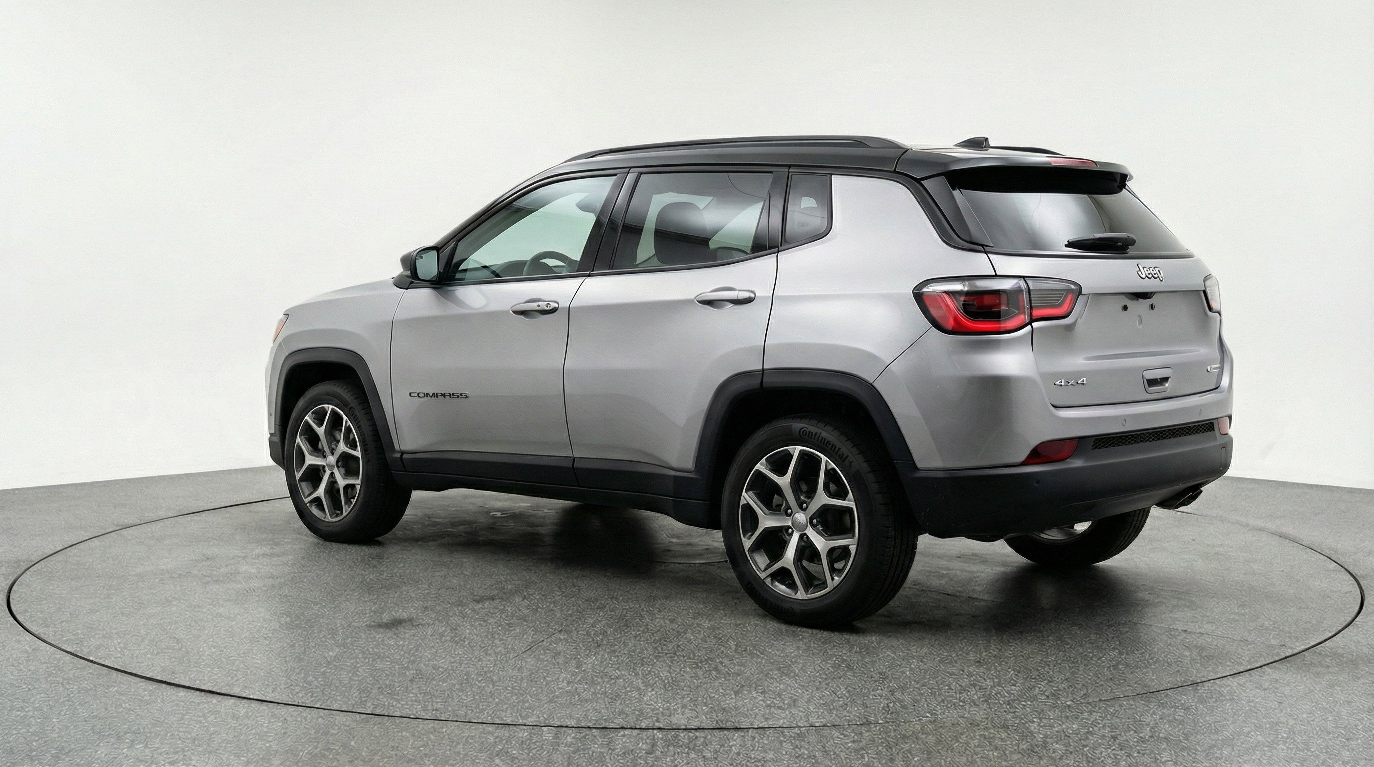 Used 2025 Jeep Compass Limited image 6