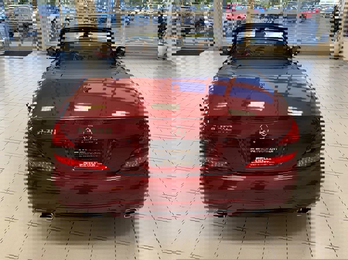 Used 2011 Mercedes-Benz SL 550 image 42