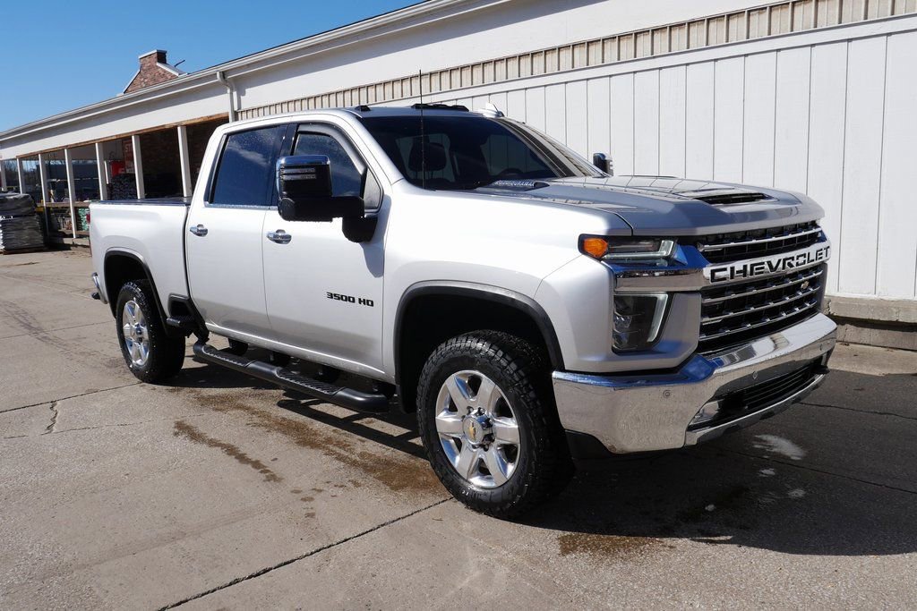 Used 2022 Chevrolet Silverado 3500 LTZ w/ LTZ Premium Package image 2