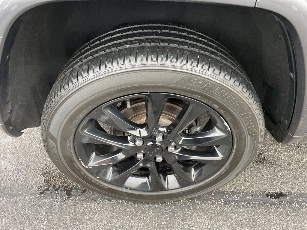 Used 2021 Jeep Grand Cherokee Laredo X image 11