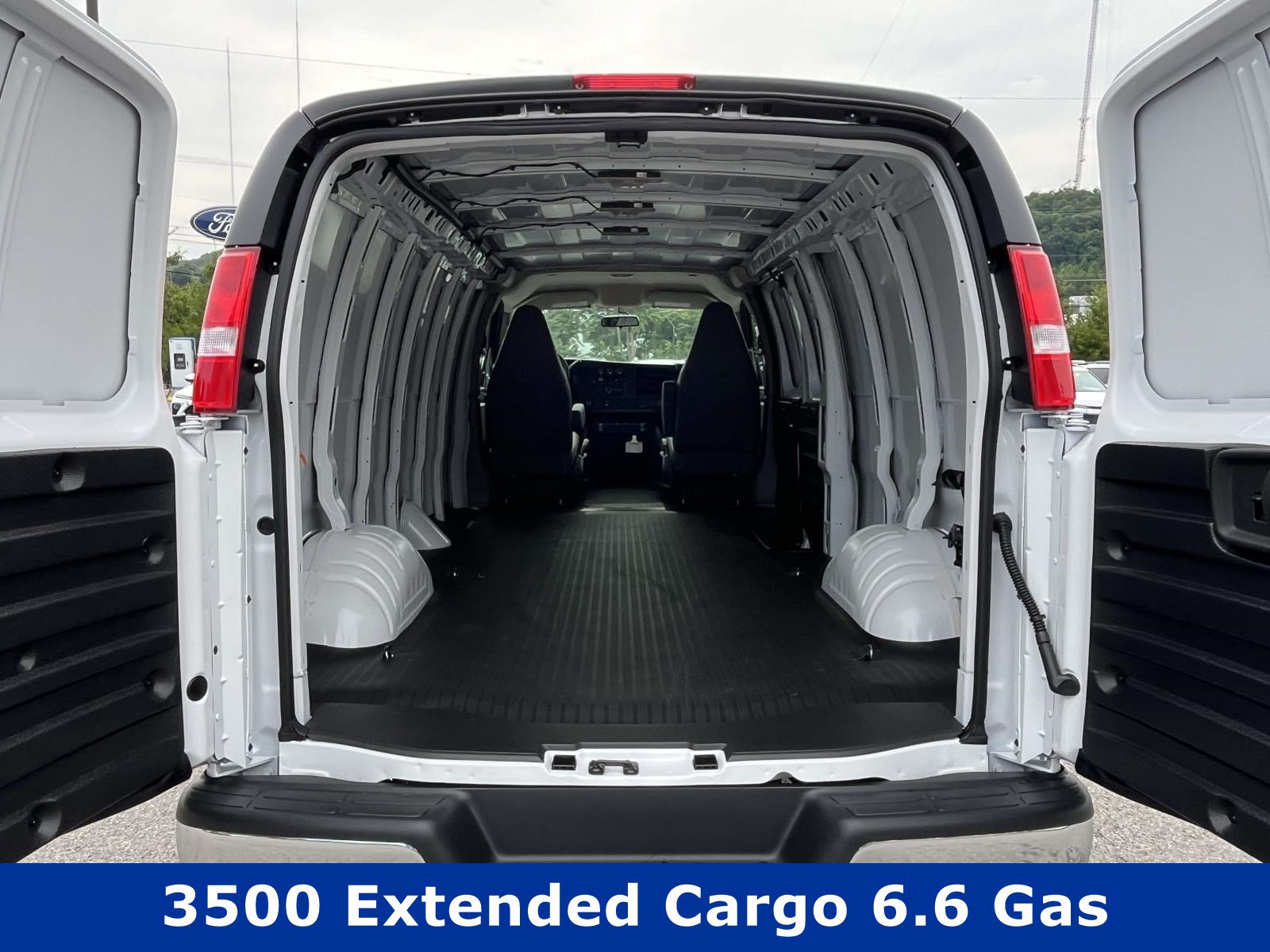 New 2026 Chevrolet Express 3500 Extended w/ Driver Convenience Package RWD image 10
