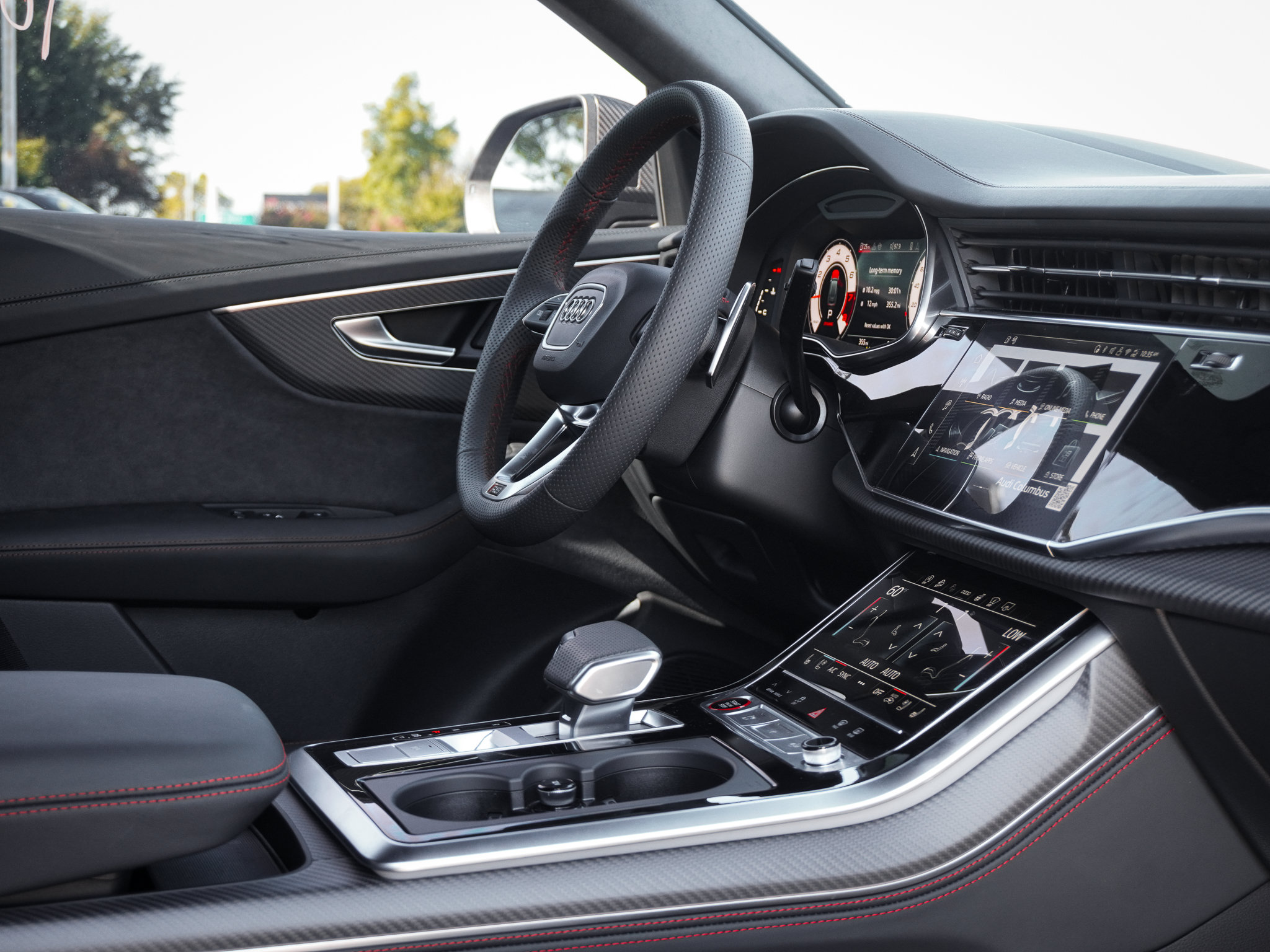 Used 2026 Audi RS Q8 performance w/ Matte Carbon Package AWD/4WD image 39