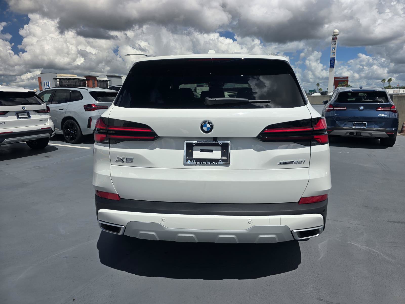 New 2026 BMW X5 xDrive40i w/ Climate Comfort Package AWD/4WD image 4