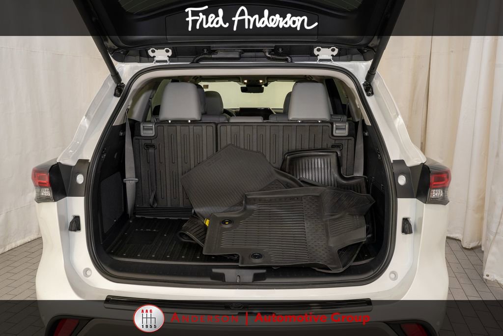 Used 2026 Toyota Highlander Platinum AWD/4WD image 5