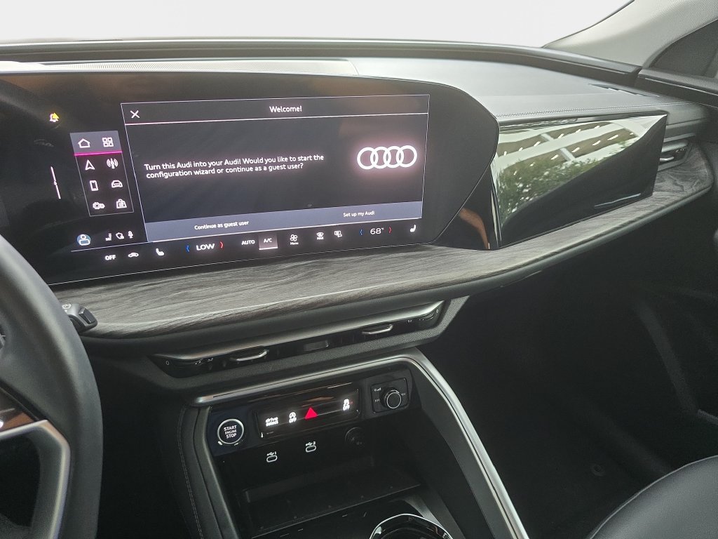 Certified 2025 Audi Q5 Premium w/ Convenience Package AWD/4WD image 12