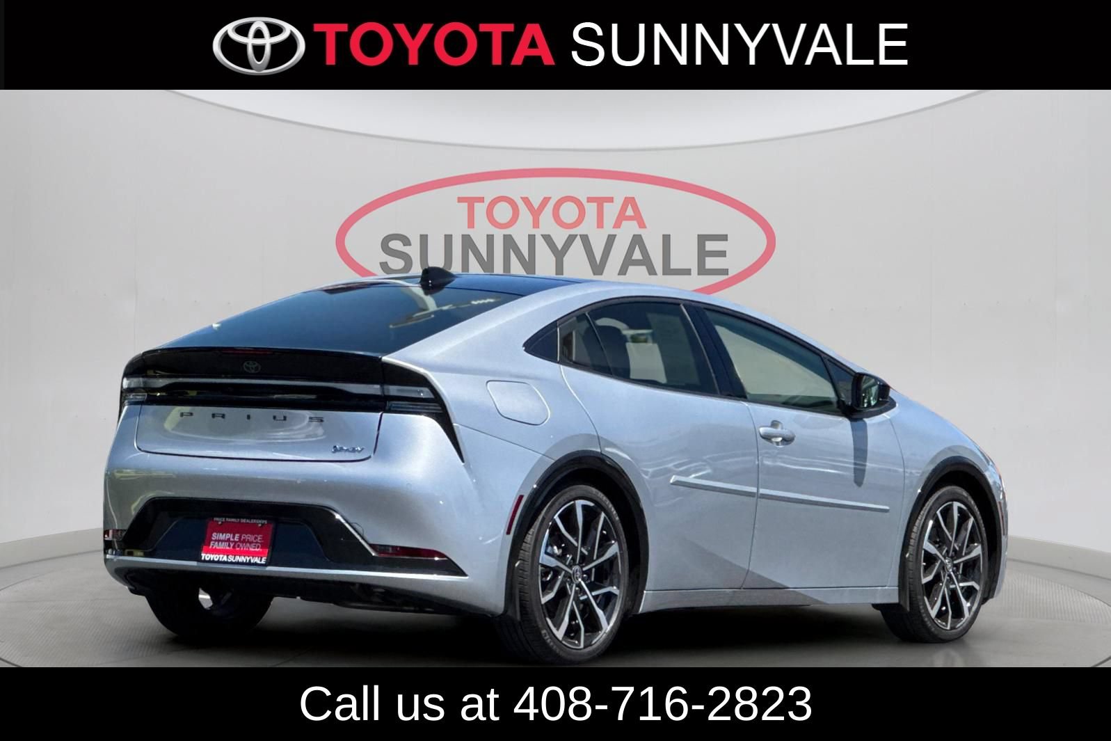Used 2026 Toyota Prius Plug-In Hybrid FWD video 3