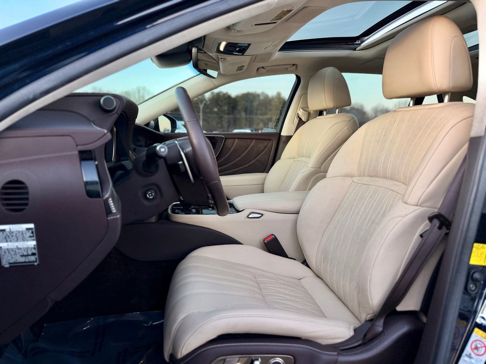 Used 2019 Lexus LS 500 w/ Luxury Package image 20