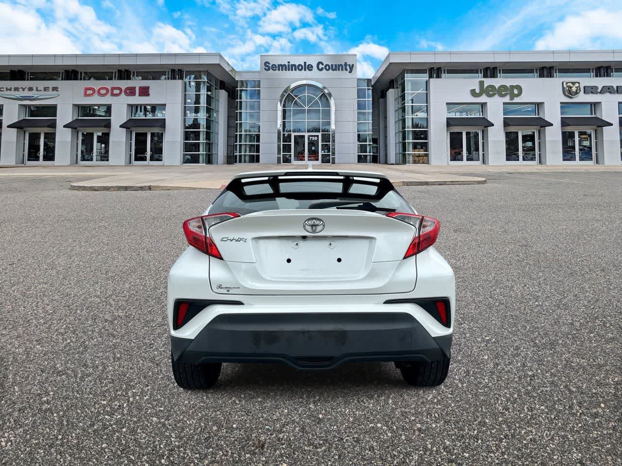 Used 2021 Toyota C-HR XLE FWD image 7