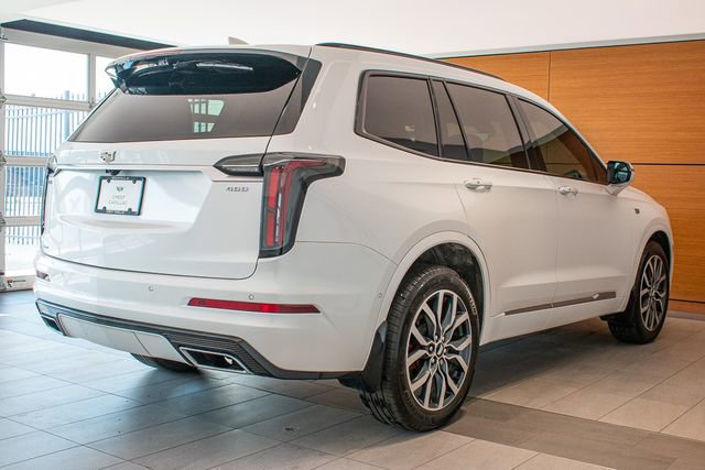 Used 2023 Cadillac XT6 Sport w/ Technology Package AWD/4WD image 6