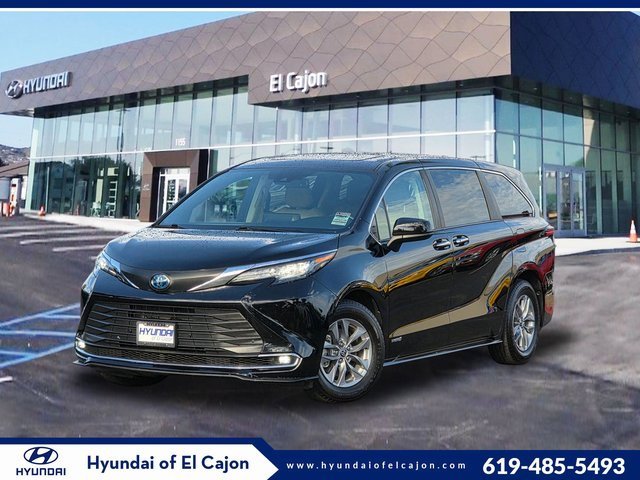 Used 2021 Toyota Sienna XLE