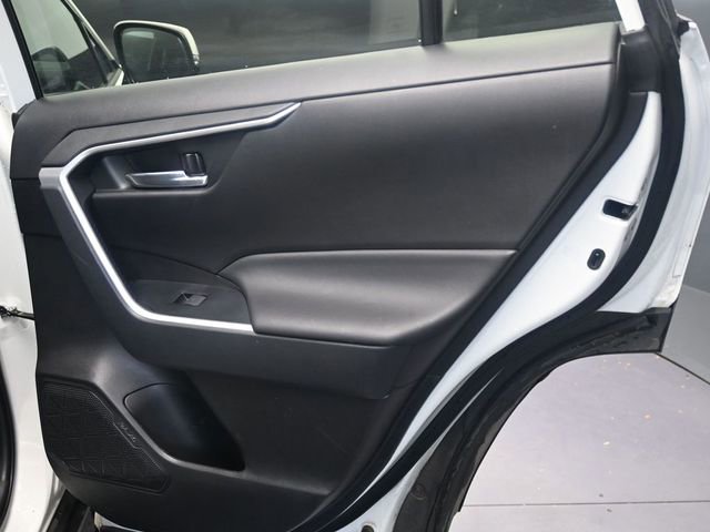 Used 2022 Toyota RAV4 XLE w/ Convenience Package image 21