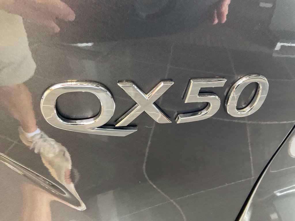 Used 2023 INFINITI QX50 Luxe AWD/4WD image 24