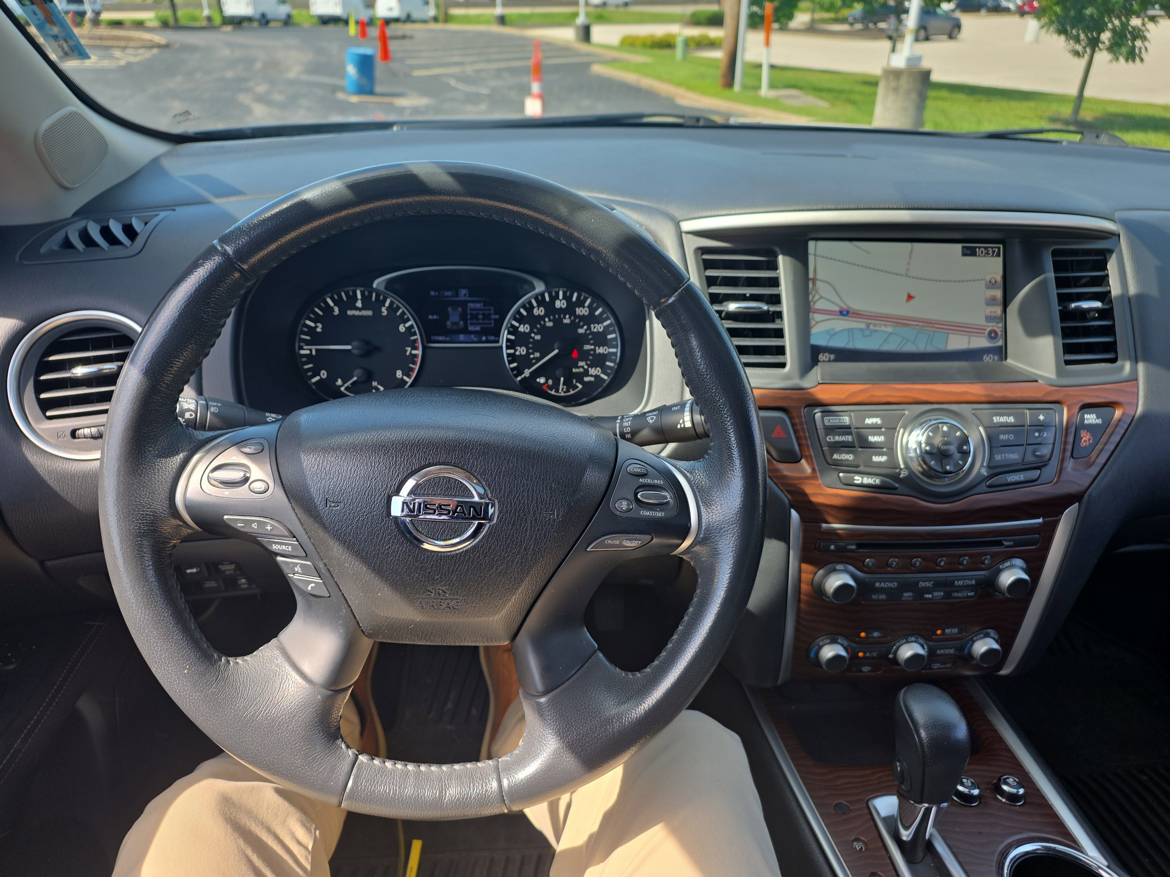 Used 2017 Nissan Pathfinder Platinum AWD/4WD image 14