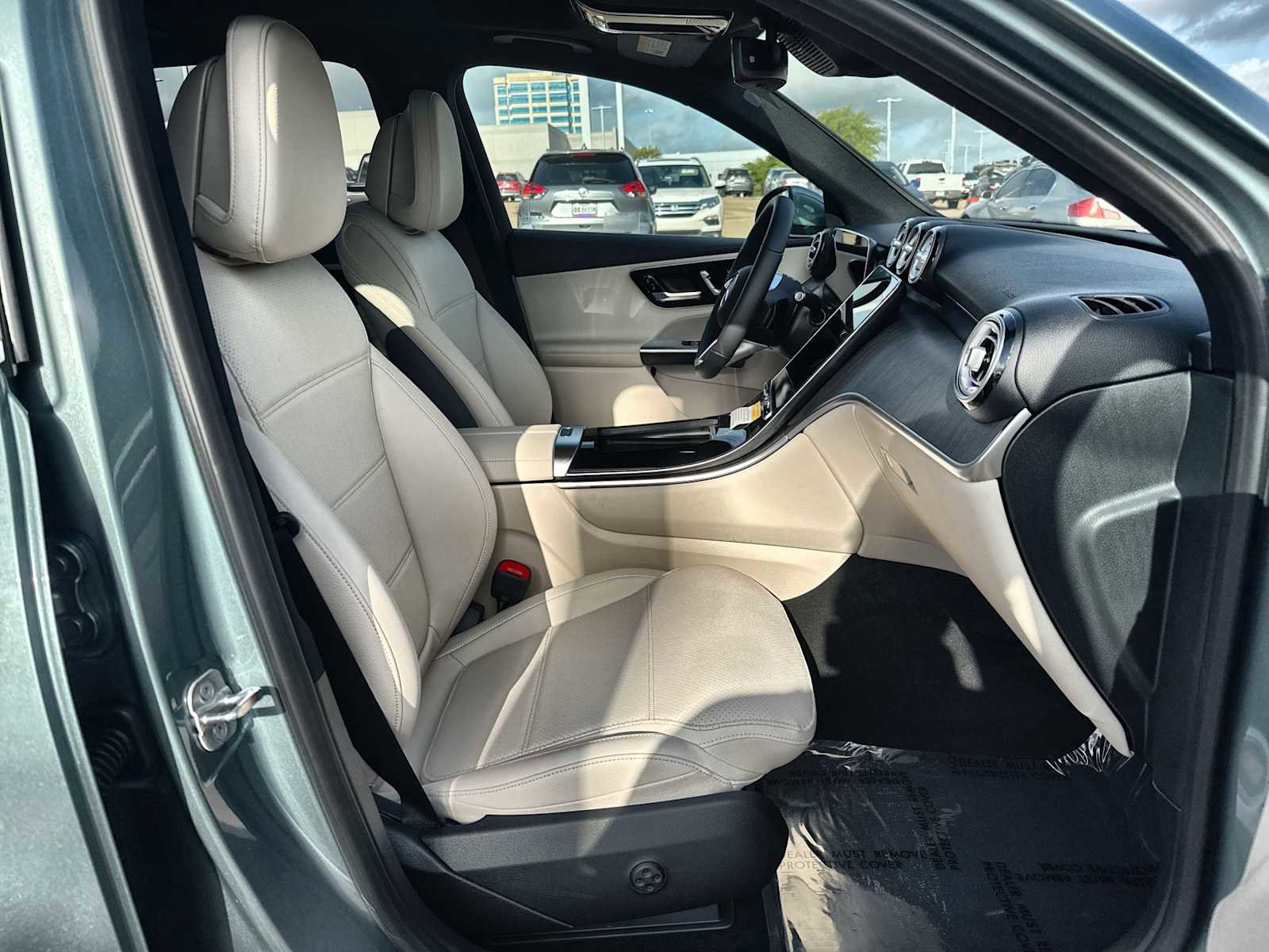 New 2026 Mercedes-Benz GLC 300 image 9