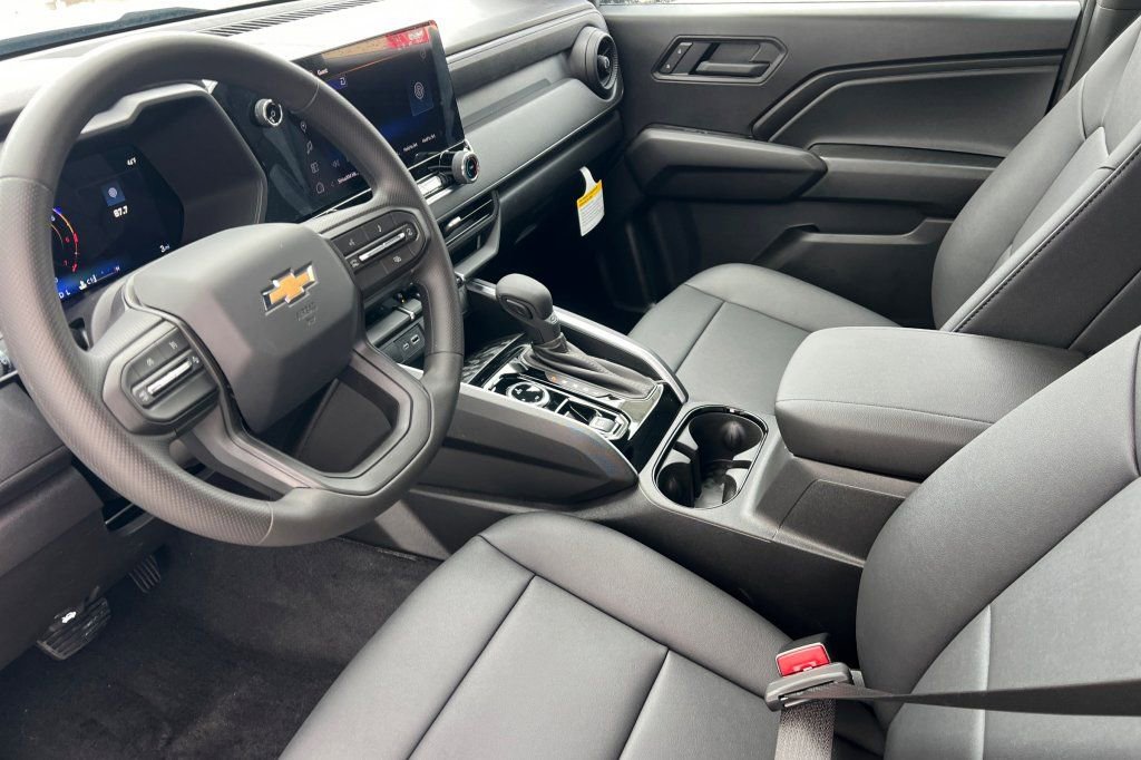 New 2026 Chevrolet Colorado W/T AWD/4WD image 7