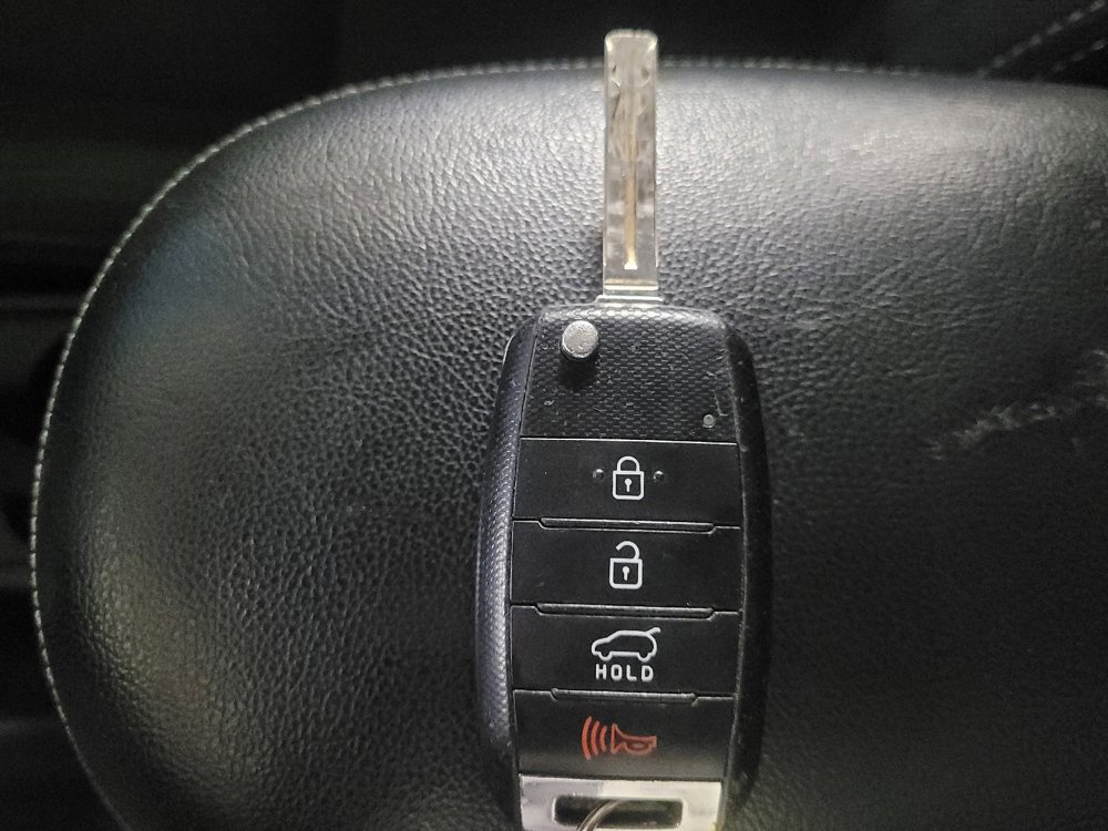 Used 2019 Kia Soul + FWD image 32