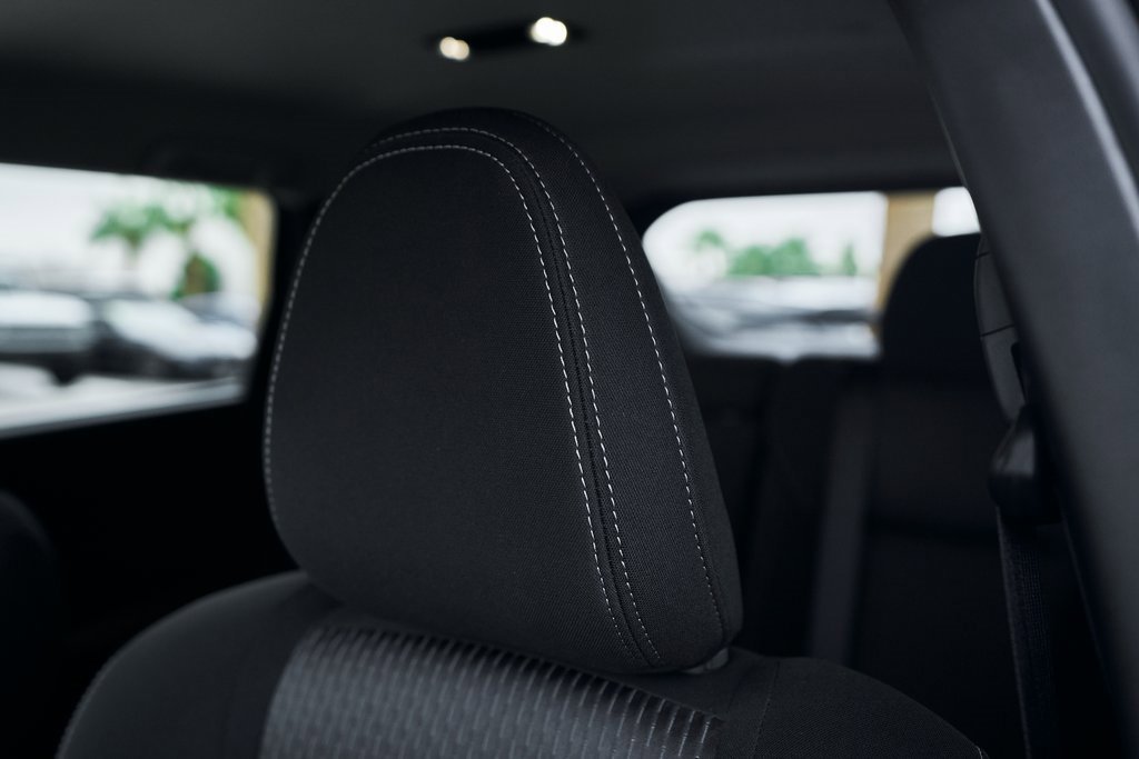 Used 2025 Mitsubishi Outlander ES image 34