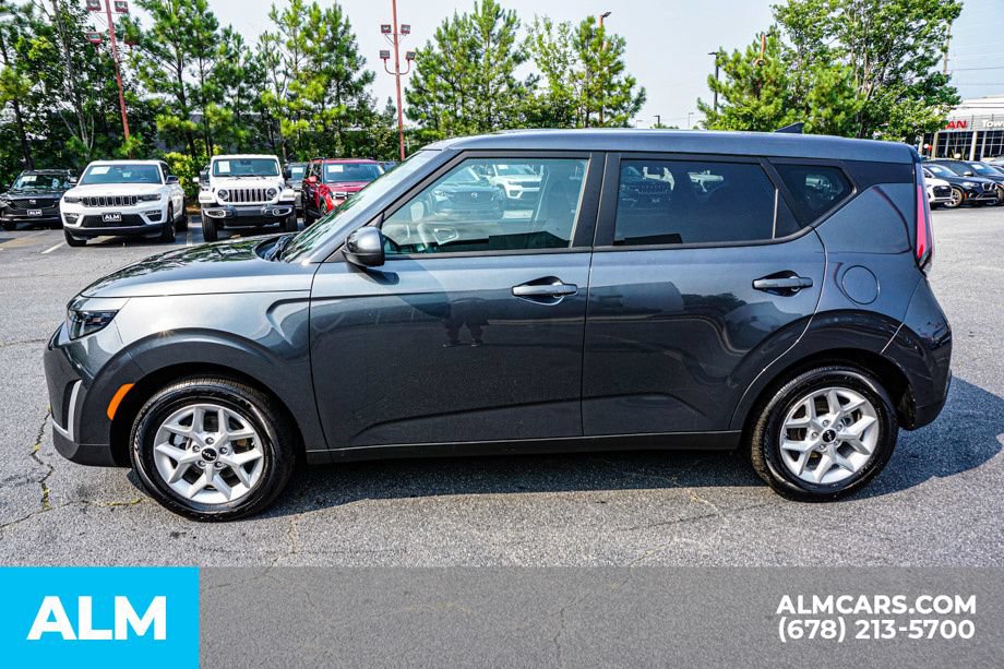 Used 2025 Kia Soul LX w/ LX Technology Package FWD image 6