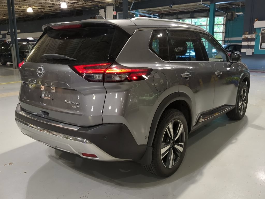 Used 2022 Nissan Rogue Platinum w/ Head-Up Display Package AWD/4WD image 8