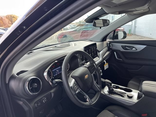 New 2026 Chevrolet Blazer LT w/ Midnight/Sport Edition AWD/4WD image 11