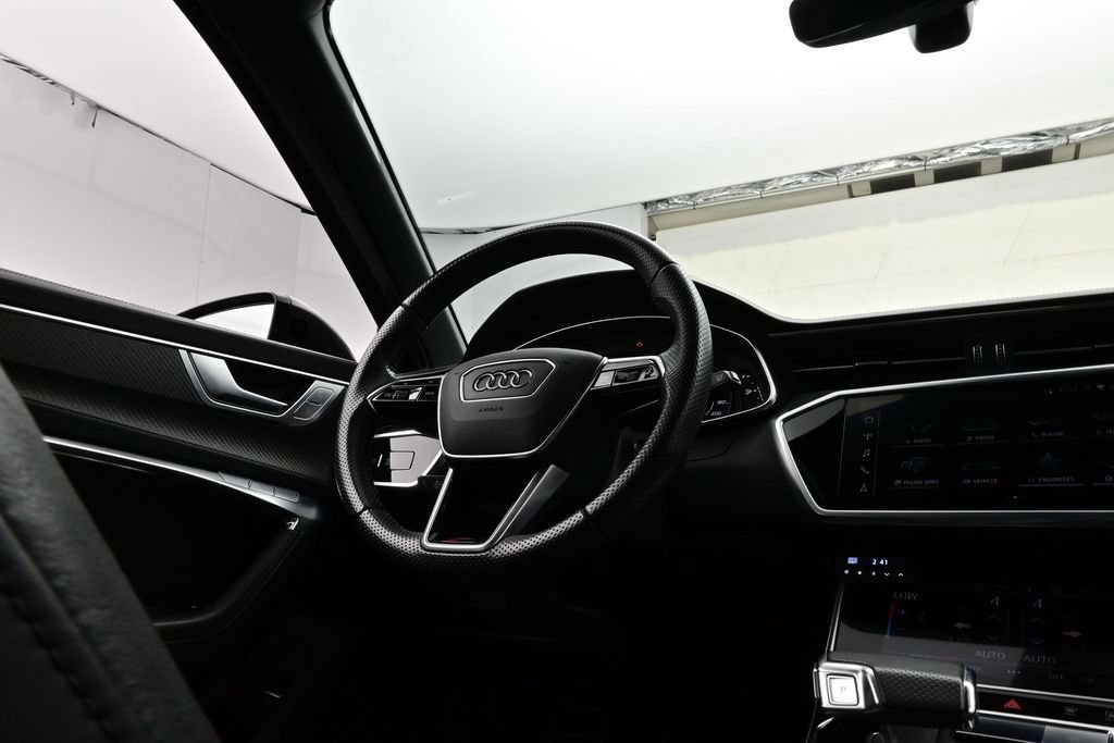Used 2021 Audi RS 6 w/ Carbon Optic Package AWD/4WD image 19
