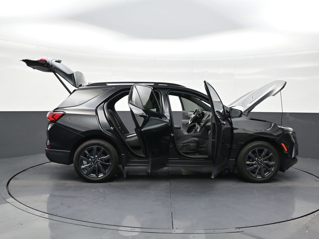 Used 2023 Chevrolet Equinox RS image 29