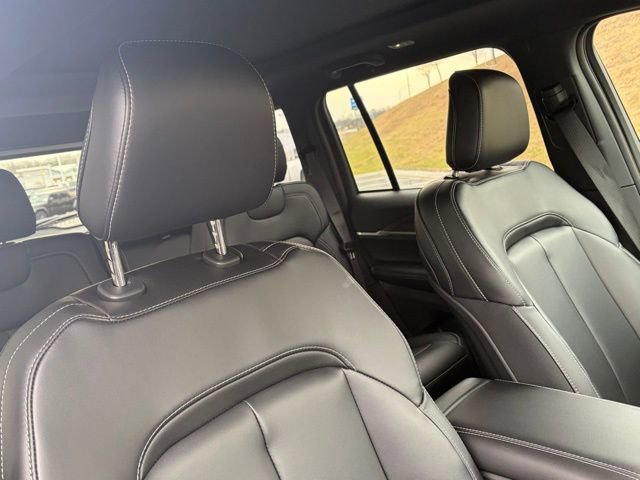 New 2026 Jeep Grand Cherokee Limited w/ Limited Altitude Package image 31