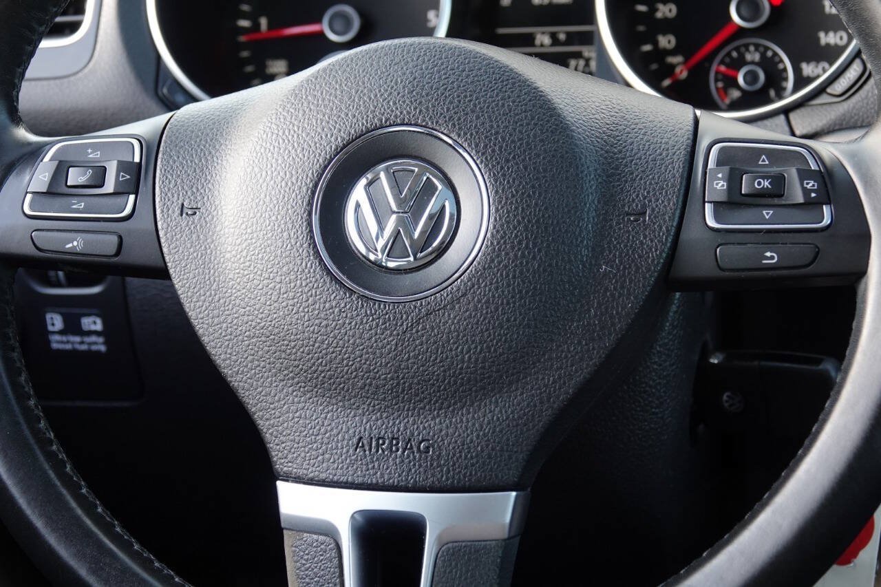 Used 2011 Volkswagen Golf TDI w/ Cold Weather Pkg FWD image 62