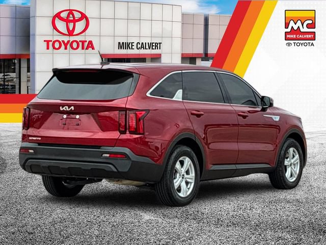 Used 2023 Kia Sorento LX FWD image 5