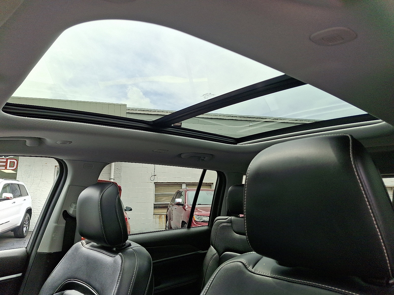 Certified 2022 Jeep Grand Cherokee L Limited image 17