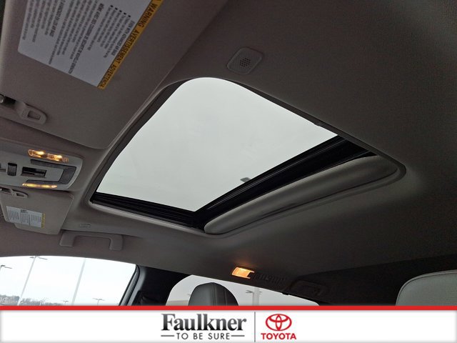 Certified 2025 Toyota Sienna XLE image 13