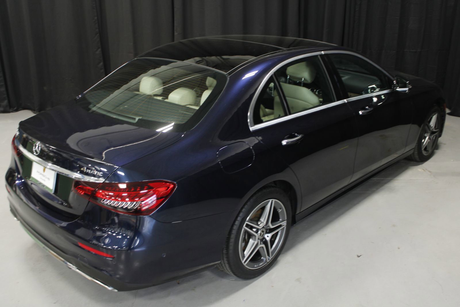 Used 2022 Mercedes-Benz E 350 4MATIC Sedan image 13