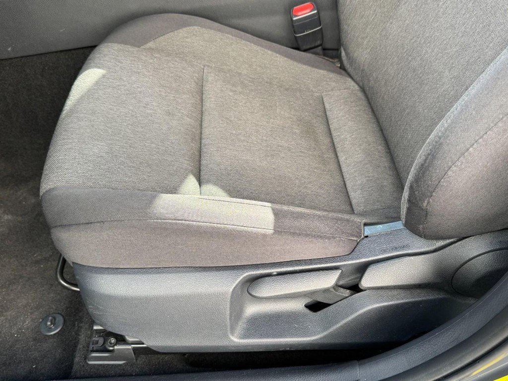 Certified 2025 Toyota Camry Hybrid image 22