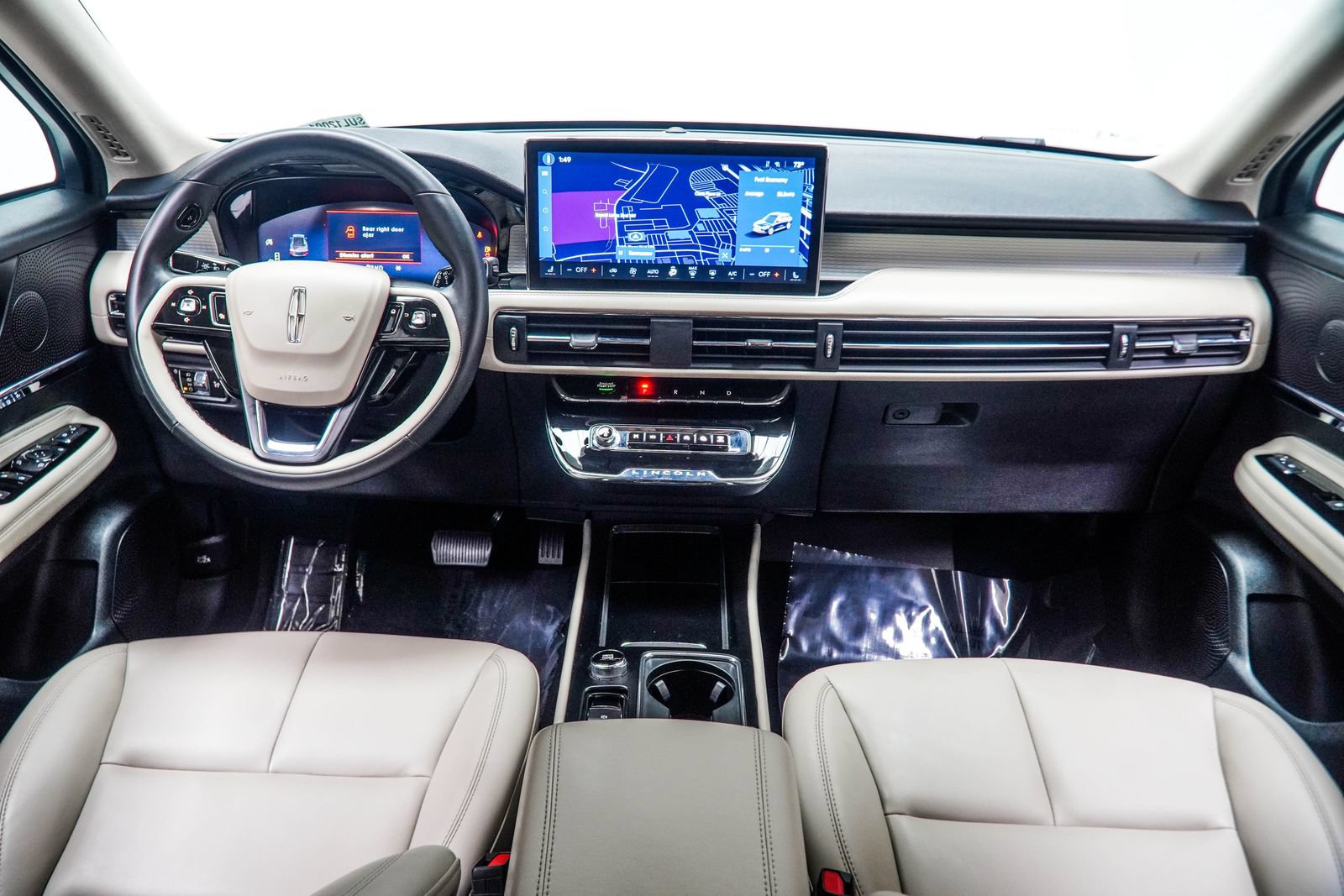 Used 2025 Lincoln Corsair AWD image 5
