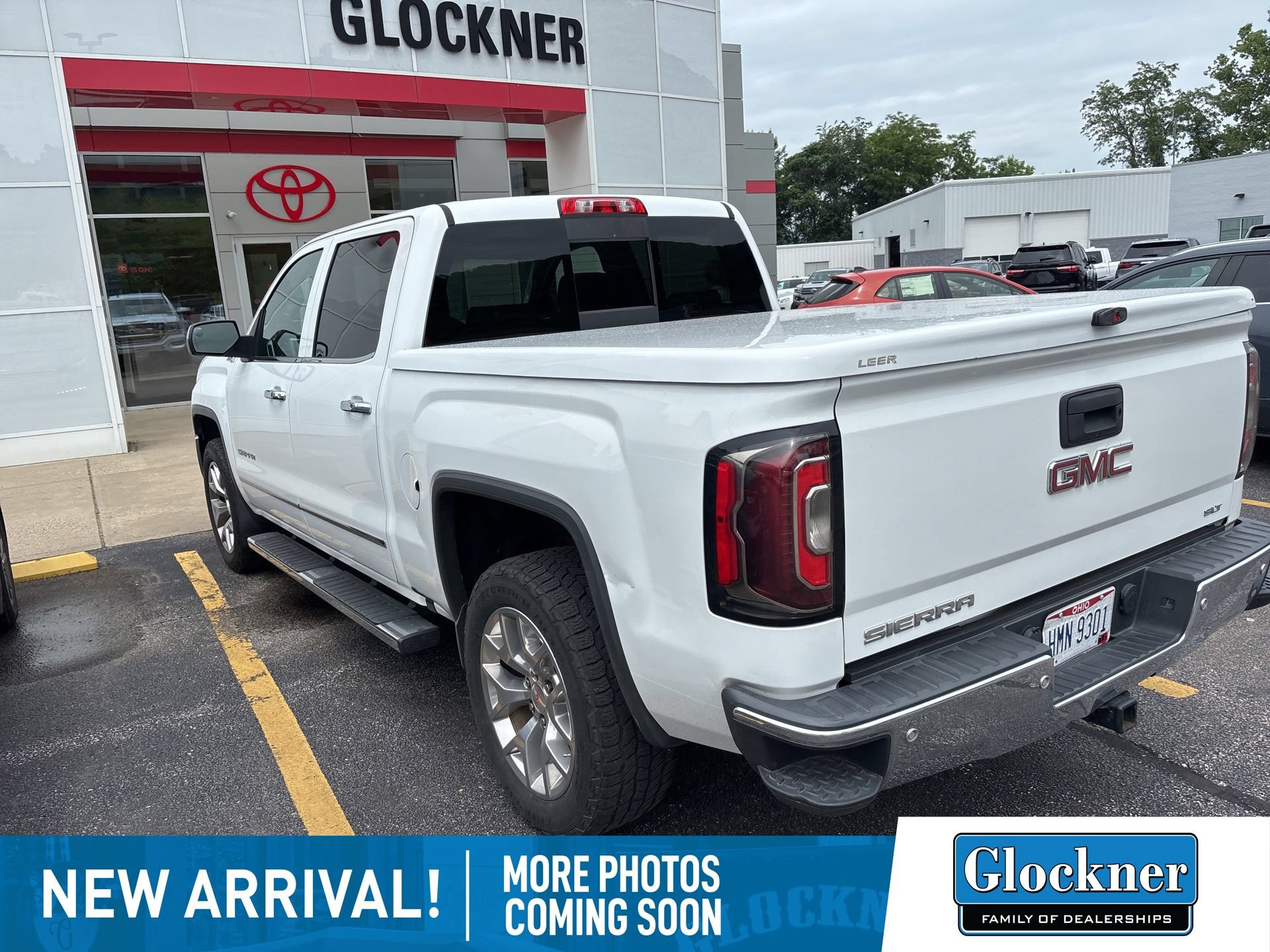 Used 2017 GMC Sierra 1500 SLT w/ SLT Premium Package AWD/4WD image 5