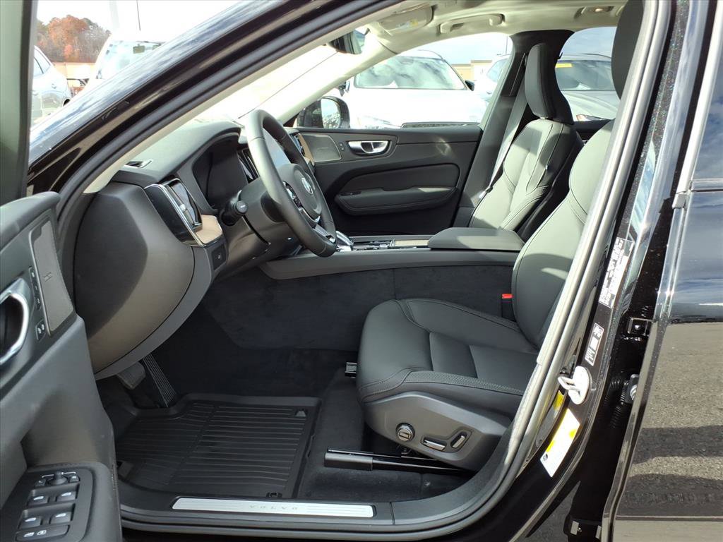 Certified 2026 Volvo XC60 B5 Plus w/ Climate Package AWD/4WD image 10
