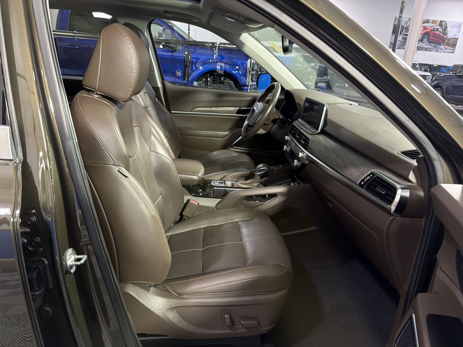 Used 2022 Kia Telluride SX w/ Towing Package FWD image 27