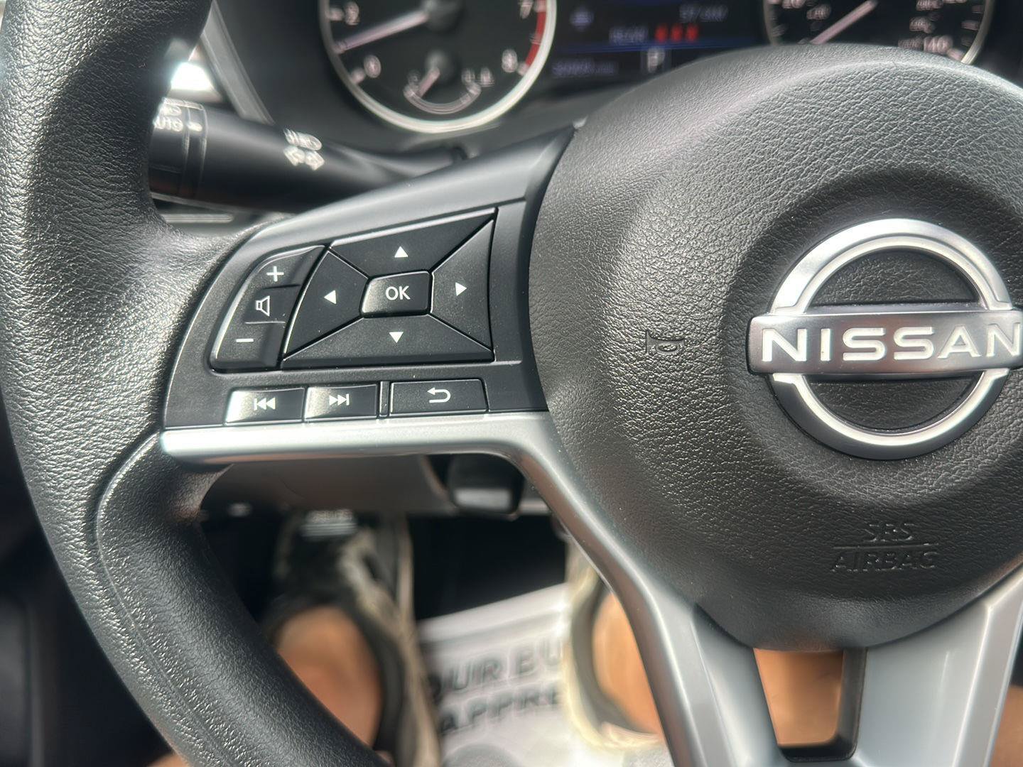 Used 2025 Nissan Altima 2.5 SV FWD image 22