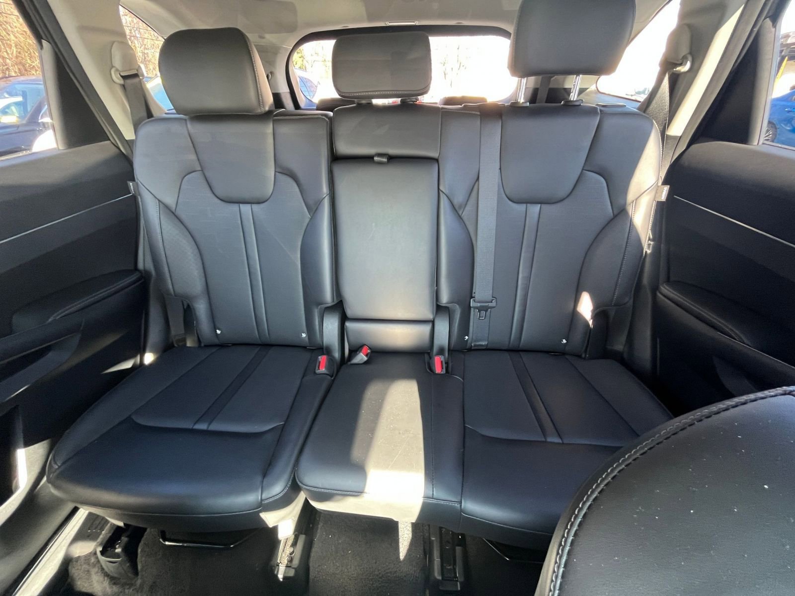 Used 2024 Kia Sorento S image 34