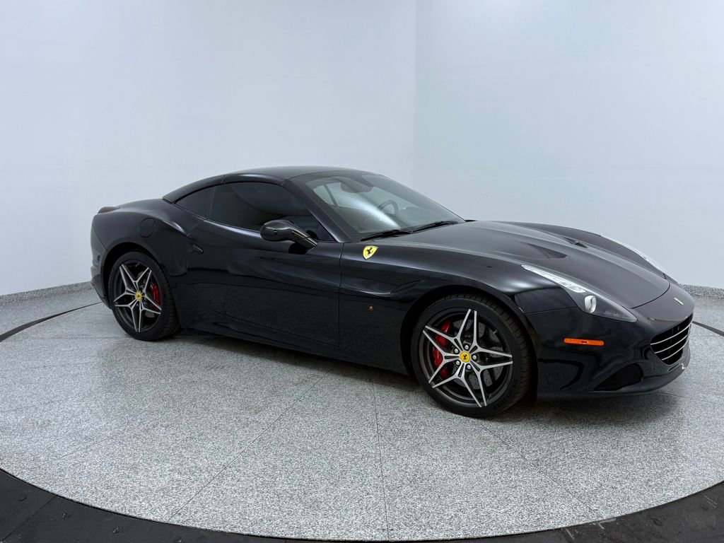Used 2017 Ferrari California T image 9