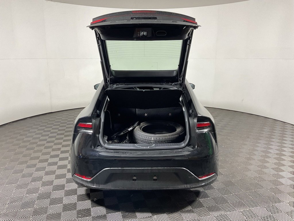 Used 2025 Toyota Prius LE image 13