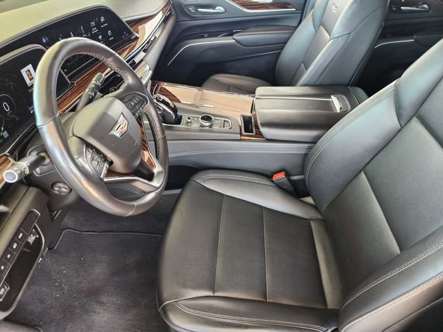 Used 2022 Cadillac Escalade Luxury w/ LPO, Illumination Package AWD/4WD image 11