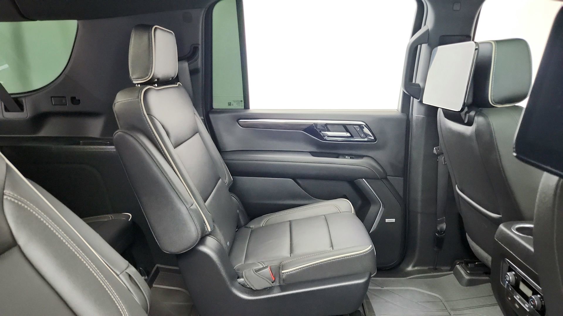 Certified 2025 Chevrolet Suburban Premier AWD/4WD image 29
