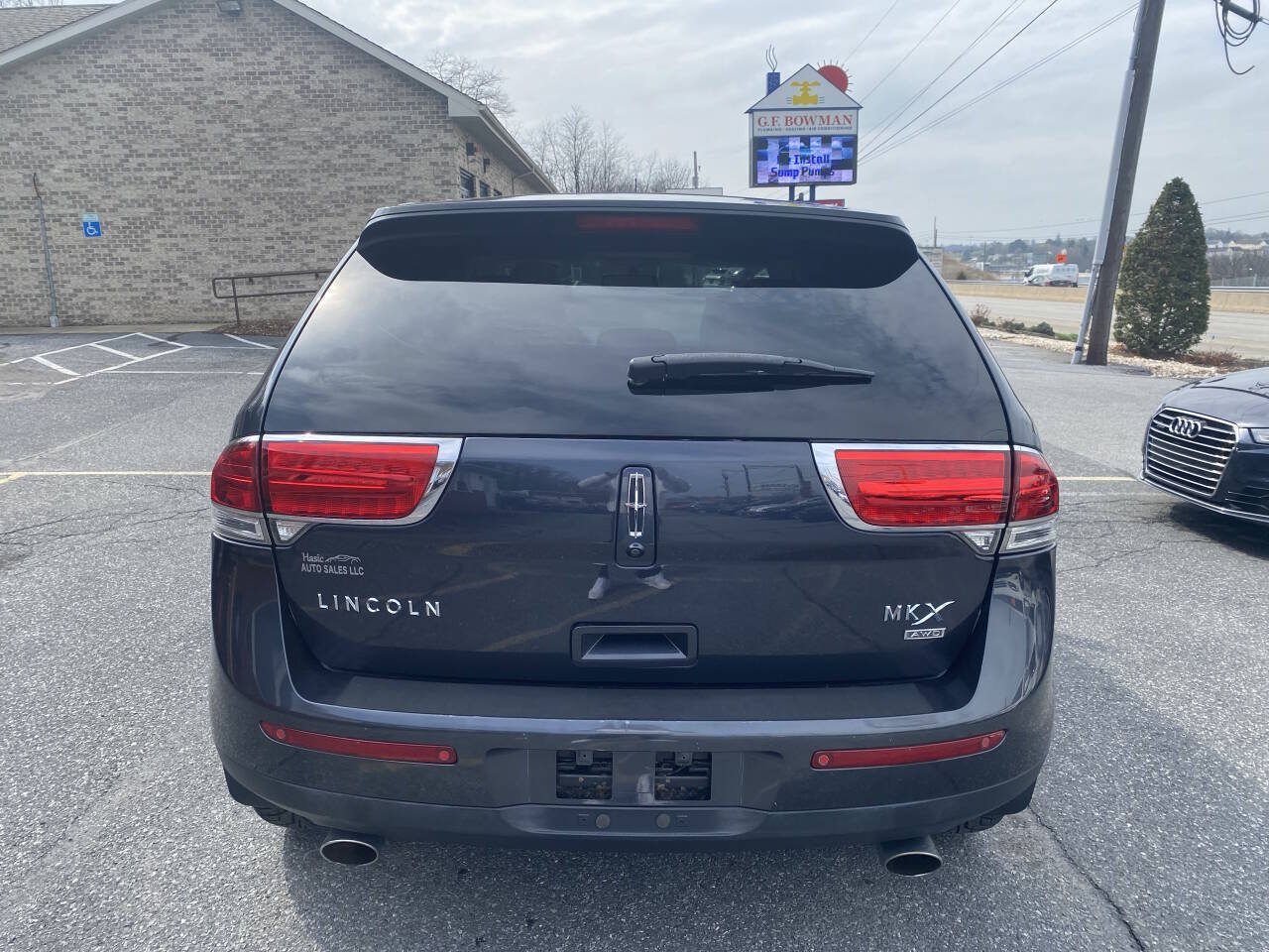 Used 2014 Lincoln MKX AWD w/ Equipment Group 102A image 6