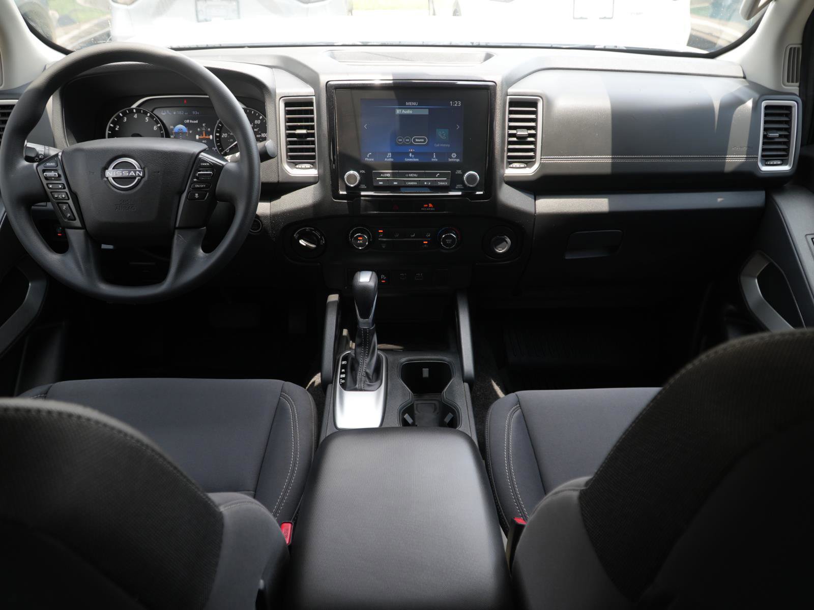 Used 2023 Nissan Frontier SV w/ Technology Package AWD/4WD image 19