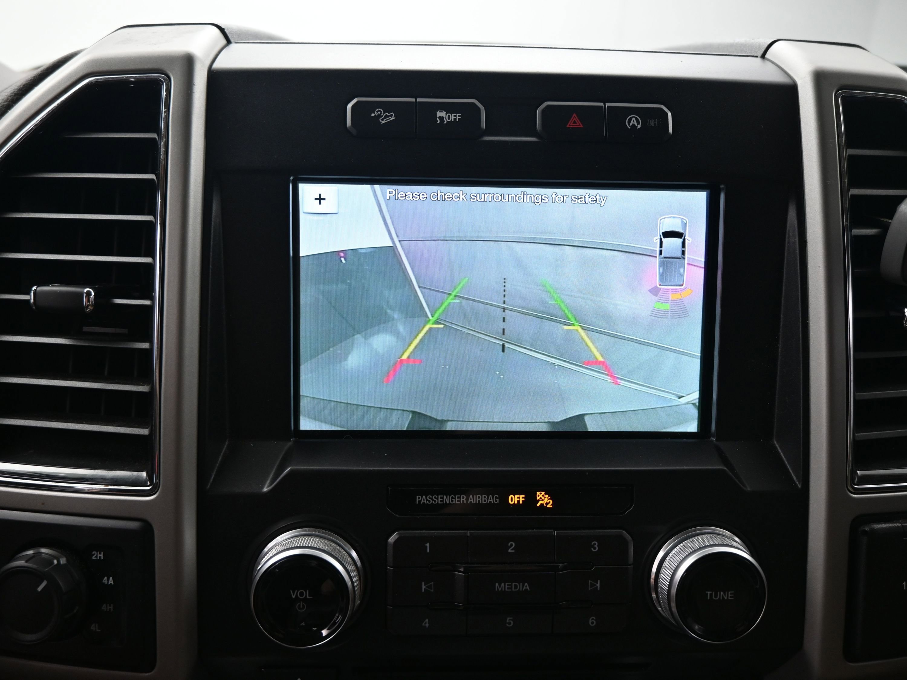 Used 2018 Ford F150 Lariat w/ Equipment Group 502A Luxury image 16