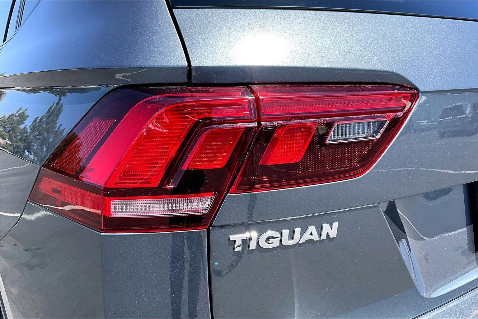 Used 2019 Volkswagen Tiguan S FWD image 17